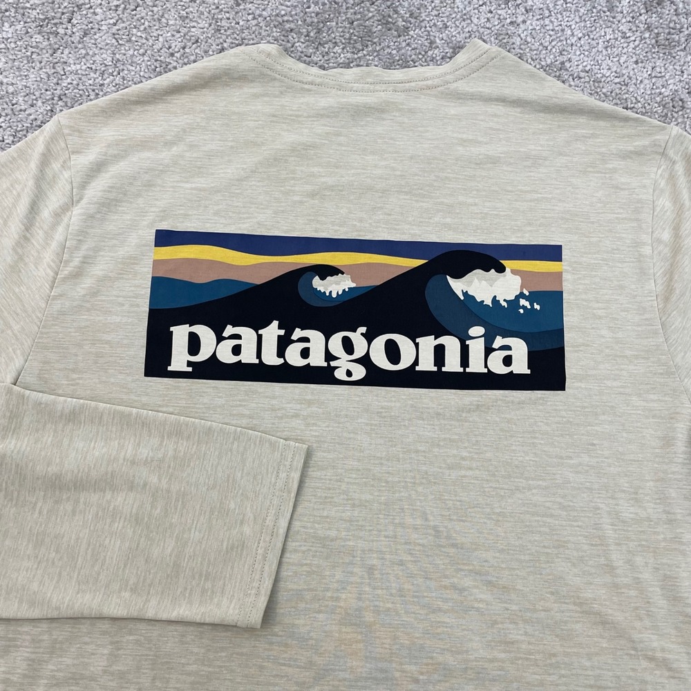 Patagonia Men Small Capilene Cool Daily Beige Wave Graphic Long Sleeve Granola